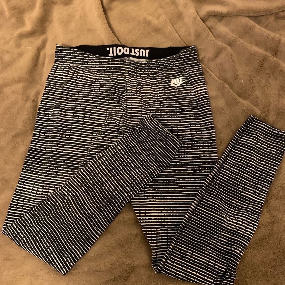 ✨Everything Must Go! Moving Sale! Make an offer! ✨